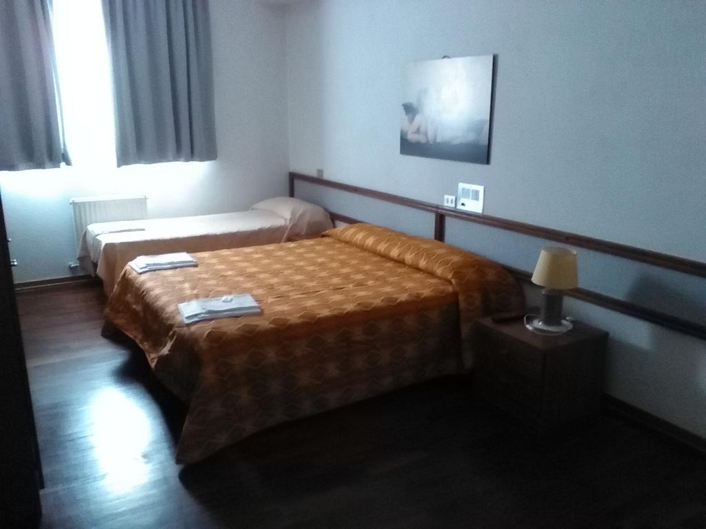 Hotel Cristallo 아세르기 객실 사진