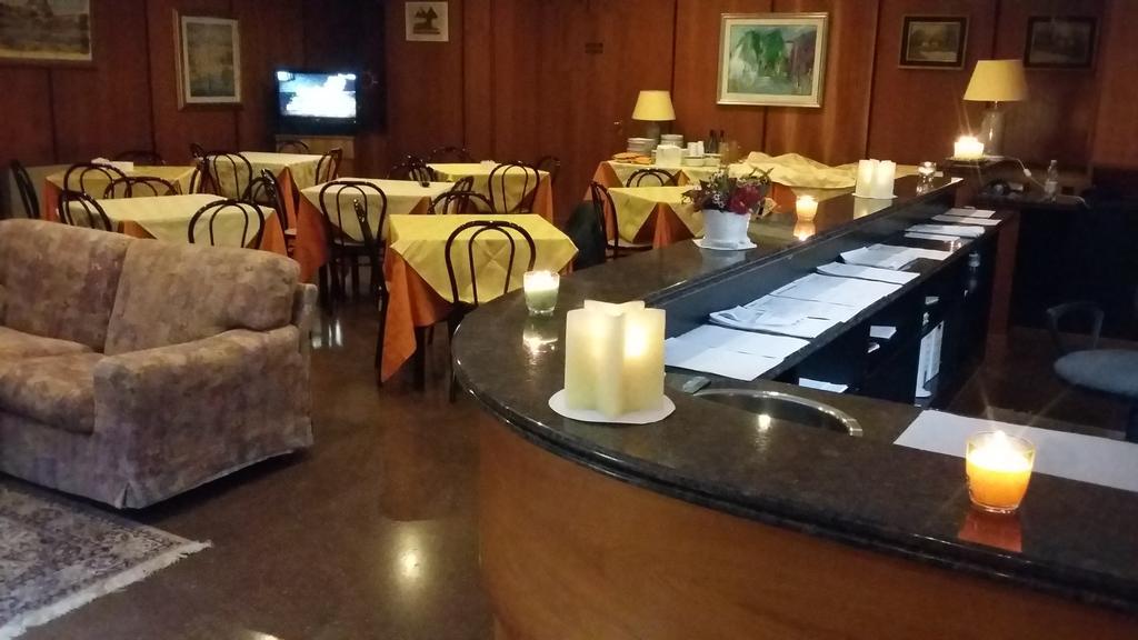 Hotel Cristallo 아세르기 외부 사진
